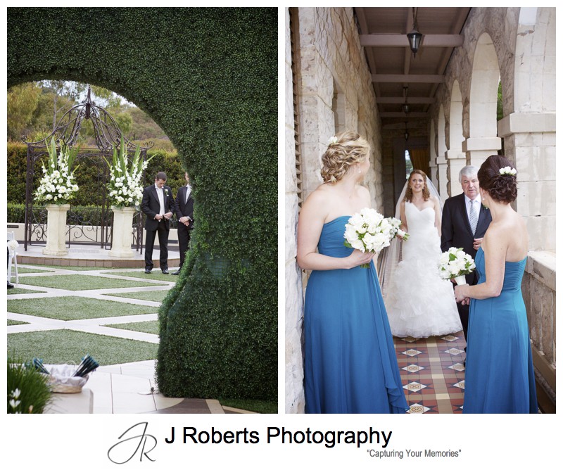 Bride and groom with last minute nerves - wedding photography sydney