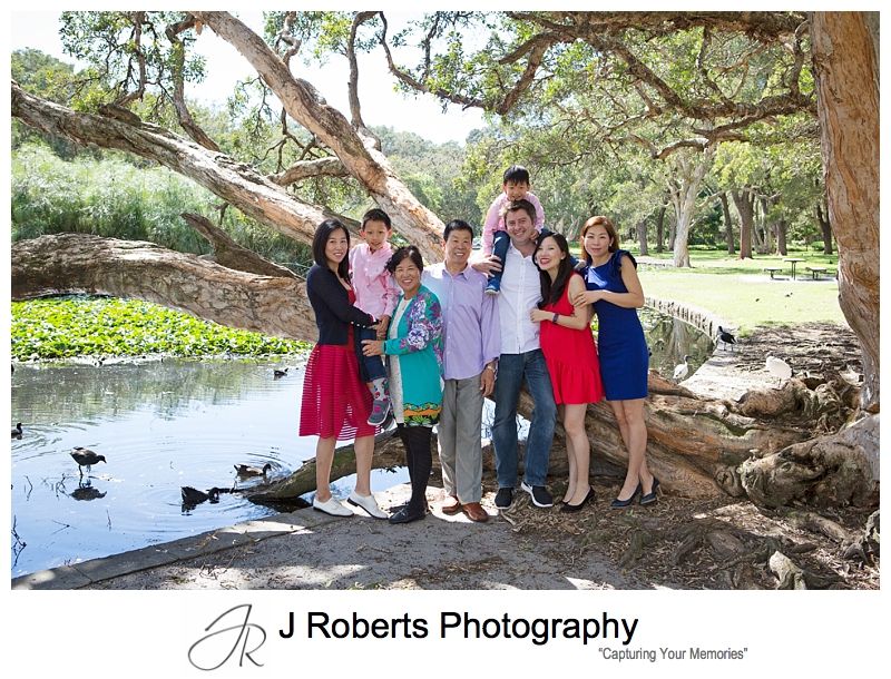 Extended Family Portait Photography Sydney for Visitors from Overseas at Centennial Park – Family Portrait Photographer Sydney