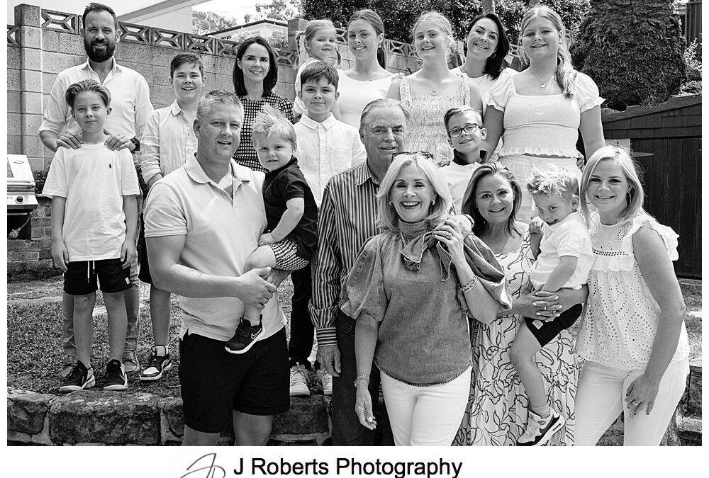 Revisiting families over the years – Extended family portrait session Hunters Hill